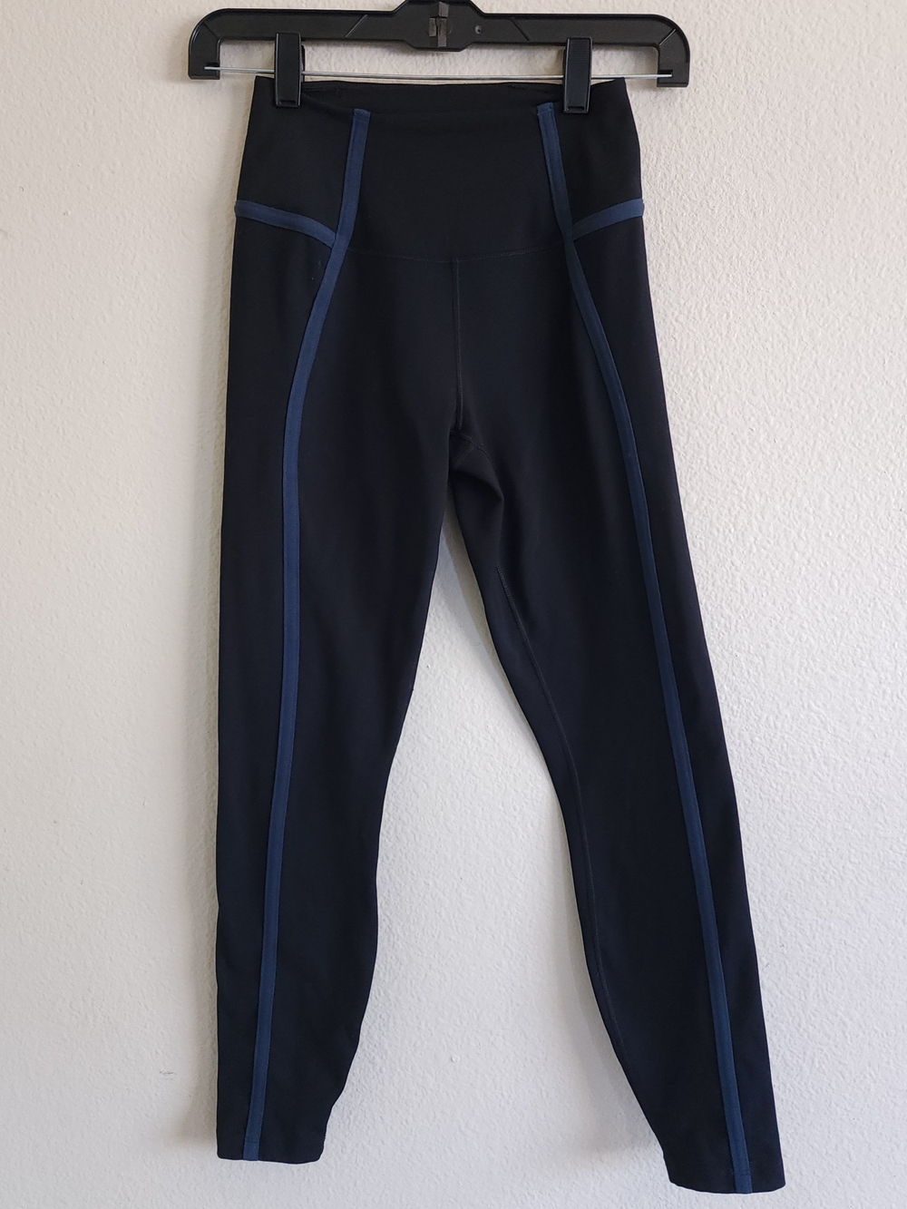 Nike One Dri-FIT High-Waisted 7/8 Leggings Black Blue Trim HJ1137-010 Size S